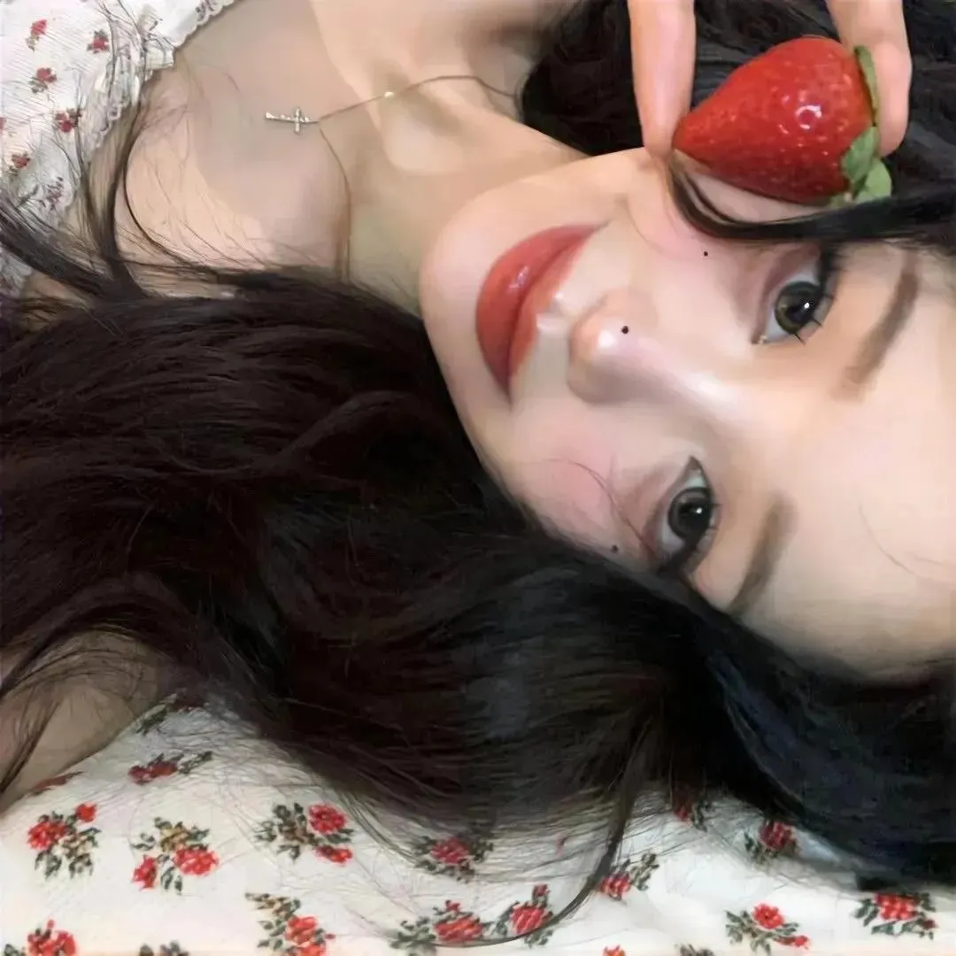 【校园大逃杀】《金字塔游戏》全集未删减：财阀高中的残酷等级投票，转学生硬刚反霸凌