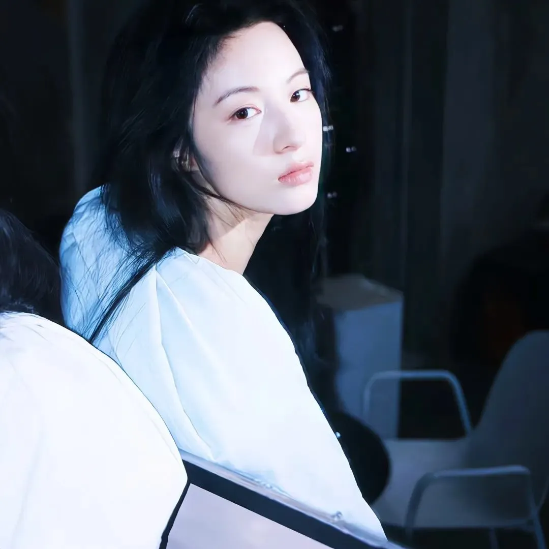 【阶级刺痛】《下女》全度妍李政宰超清版：保姆被男主人诱惑怀孕，在上流社会的压迫下走向毁灭